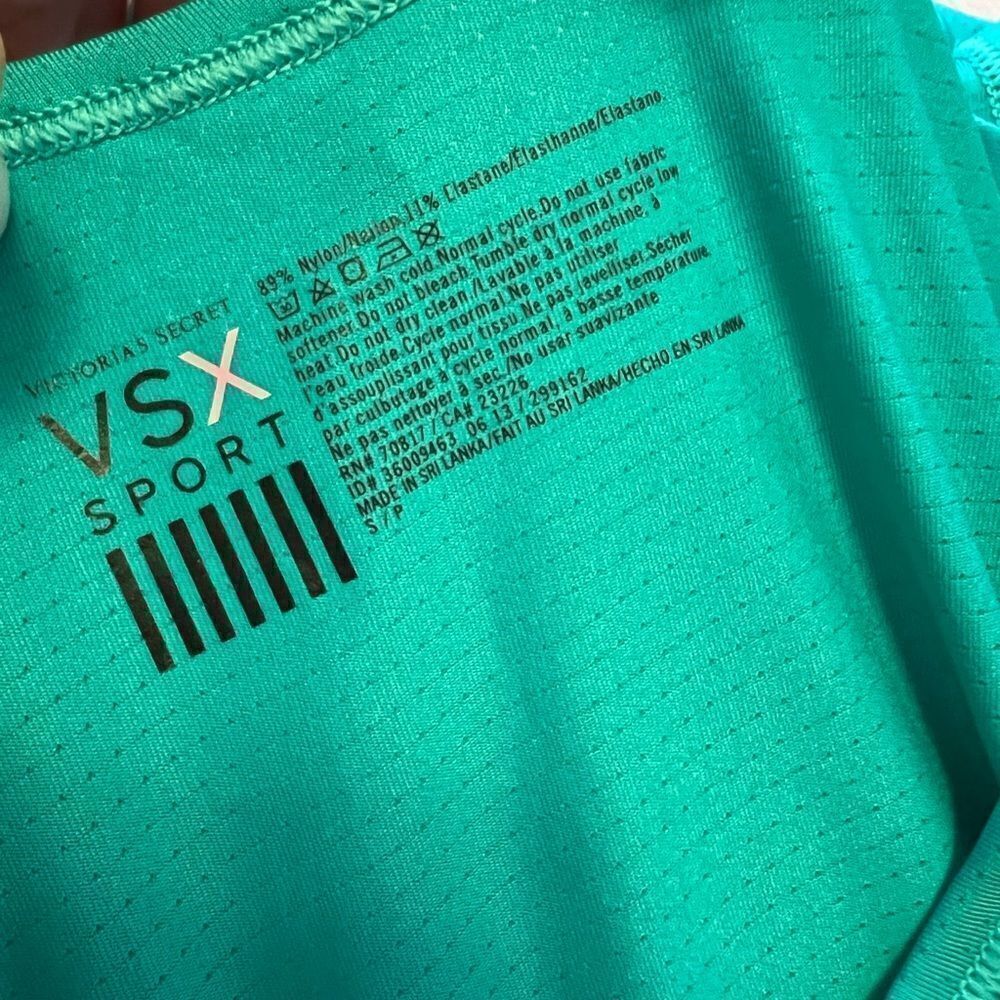 VS Sport Workout Tank Top - Picture 7 of 7